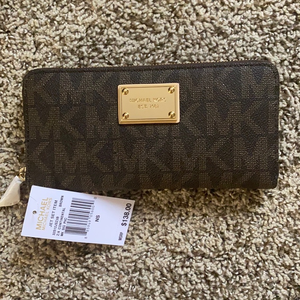 Brand new Michael Kors wallet